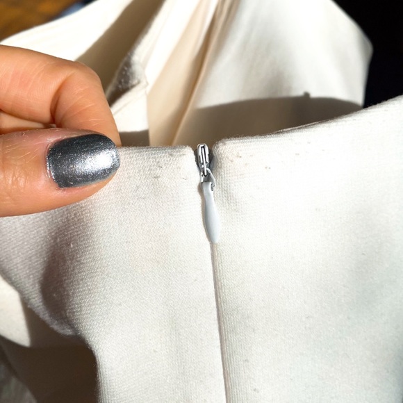 🐚 NICHOLAS IVORY COLD SHOULDER CORSET RUFFLE MINI DRESS! - Picture 9 of 16